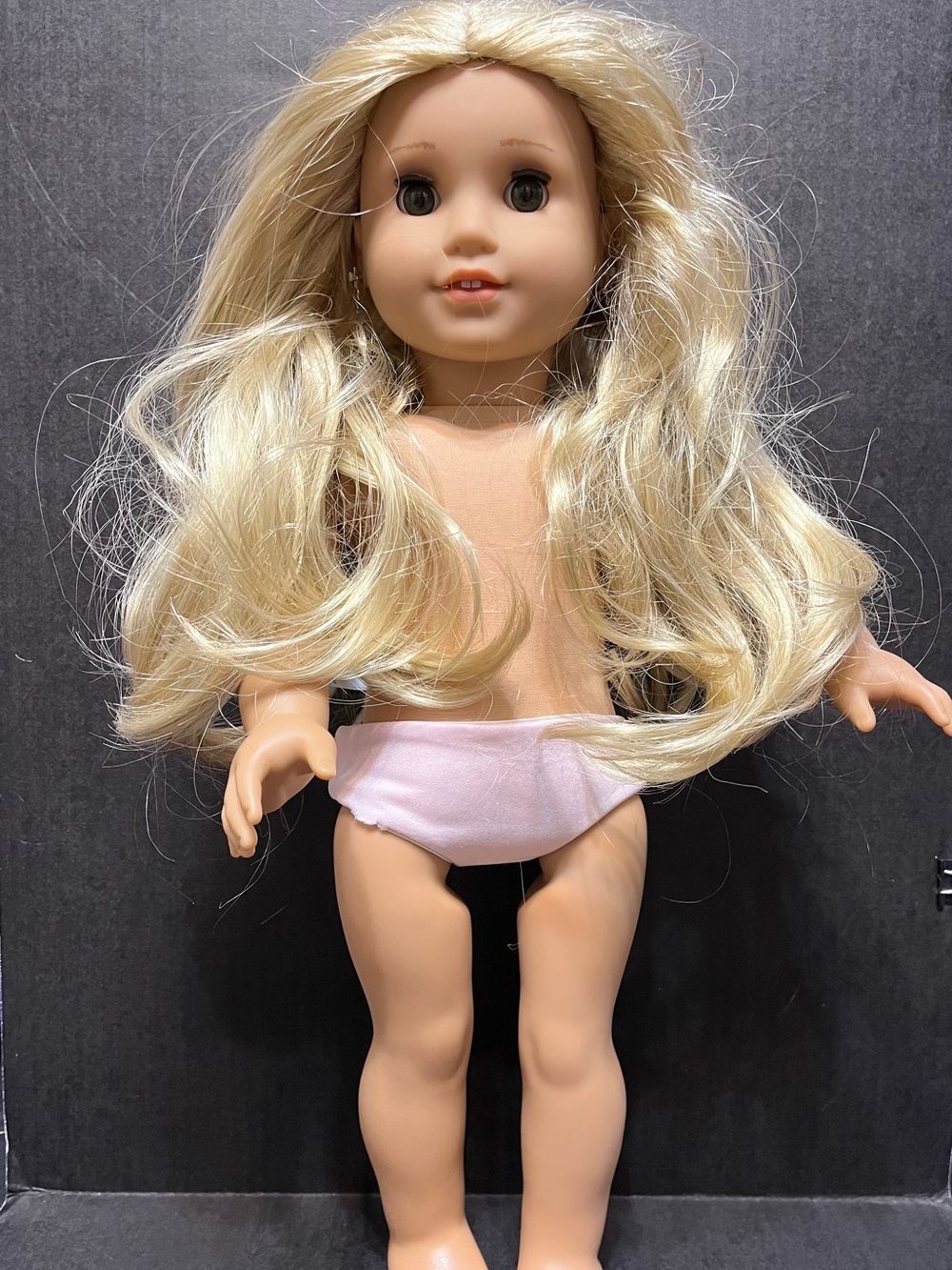 American Girl Doll Kira girl of the year 2018 retired with earrings